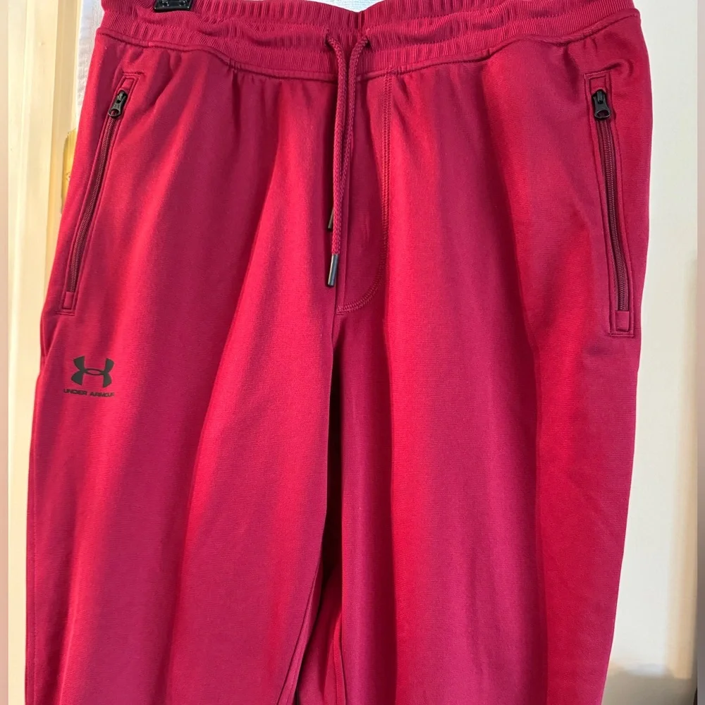 NWT Under Armour  men’s joggers